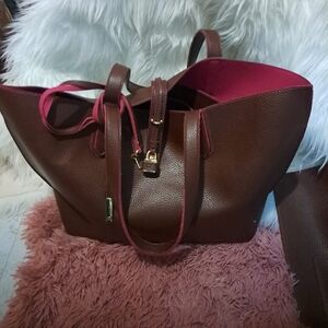 Tutilo Burgandy Large Shoulder Bag. Goldtone Lock and Key Hardware Plus Handbag